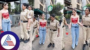 Bigg boss Urfi Javed arrested by Lokhandwala police near coffee shop vcs Bigg boss Urfi Javed arrested by Lokhandwala police near coffee shop vcs