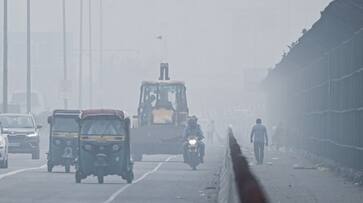 Delhi covered with thick haze air quality in severe category schools shut GRAP 4 kicks in gcw Delhi covered with thick haze air quality in severe category schools shut GRAP 4 kicks in gcw
