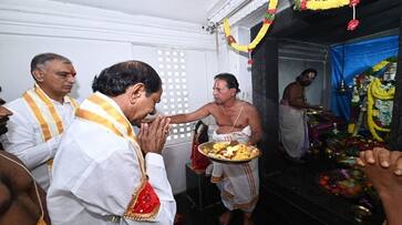 KCR Pujas at Konayapalli Venkateswara Swamy Temple - bsb KCR Pujas at Konayapalli Venkateswara Swamy Temple - bsb