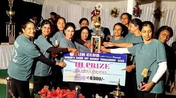Women Playing Cricket in Kodagu grg Women Playing Cricket in Kodagu grg
