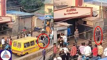 Karnataka: Soldier assaulted outside bar for alleged public nuisance in Belagavi (WATCH) vkp Karnataka: Soldier assaulted outside bar for alleged public nuisance in Belagavi (WATCH) vkp