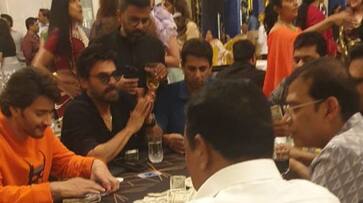 Mahesh Babu, Venkatesh Daggubati's candid card game stirs social media frenzy; Read more ATG Mahesh Babu, Venkatesh Daggubati's candid card game stirs social media frenzy; Read more ATG