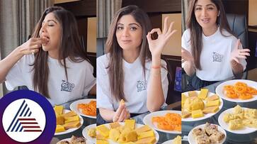 Shilpa Shetty is in Mysore for shooting and ate Variety Variety of Mysore Paks suc Shilpa Shetty is in Mysore for shooting and ate Variety Variety of Mysore Paks suc