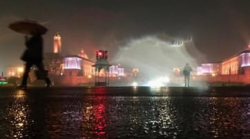 Delhi Air pollution capital got a sudden change in weather mild rain in many places ans Delhi Air pollution capital got a sudden change in weather mild rain in many places ans