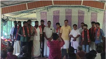 BJP given membership for goonda leader and his gang in kottayam nbu BJP given membership for goonda leader and his gang in kottayam nbu