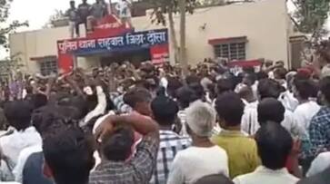 rajasthan 4 year old girl child raped by sub inspector in his room protest in front of police station ans rajasthan 4 year old girl child raped by sub inspector in his room protest in front of police station ans