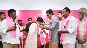 Congress leader Palvai sravanthi joins in BRS lns Congress leader Palvai sravanthi joins in BRS lns