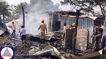 Karnataka: Cylinder explosion burns down house, Rs 4.5 lakh cash and animals in Belagavi vkp Karnataka: Cylinder explosion burns down house, Rs 4.5 lakh cash and animals in Belagavi vkp