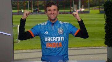 Football Thomas Muller receives surprise gift from team India; German football legend's reaction is priceless (WATCH) osf Football Thomas Muller receives surprise gift from team India; German football legend's reaction is priceless (WATCH) osf