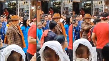 nana patekar slaps fan who approached him for selfie on movie shooting location video viral nsn nana patekar slaps fan who approached him for selfie on movie shooting location video viral nsn