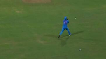 Mohammed Shami Dropped Kane Williamson Catch during IND vs NZ 1st Semi Final Match at Wankhede Stadium rsk Mohammed Shami Dropped Kane Williamson Catch during IND vs NZ 1st Semi Final Match at Wankhede Stadium rsk