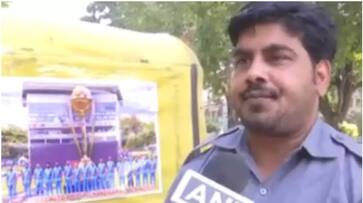 Auto driver offers free rides in his Auto, but... Auto driver offers free rides in his Auto, but...