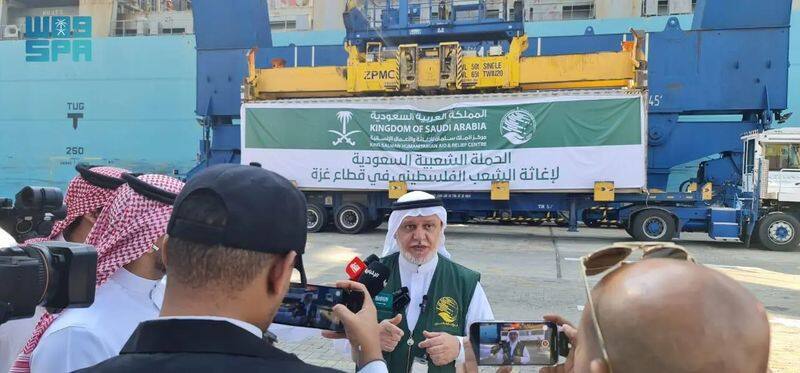 saudi sends 1050 ton relief aid to gaza in a ship 