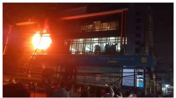 Canara bank branch catches fire in Lucknow prm Canara bank branch catches fire in Lucknow prm