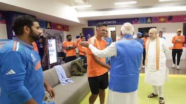 Prime Minister Modi consoled the Indian Players who stood with withered faces to the Dressing room after Loss against Australia in World Cup Final rsk Prime Minister Modi consoled the Indian Players who stood with withered faces to the Dressing room after Loss against Australia in World Cup Final rsk
