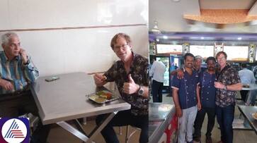 Bengaluru Traffic can't stop Jonty Rhodes: Cricket legend relishes Mysore Masala Dosa and Mangalore buns vkp Bengaluru Traffic can't stop Jonty Rhodes: Cricket legend relishes Mysore Masala Dosa and Mangalore buns vkp