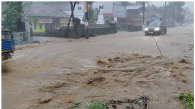 heavy rain in chennai chennai egmore road blocked for flood vel