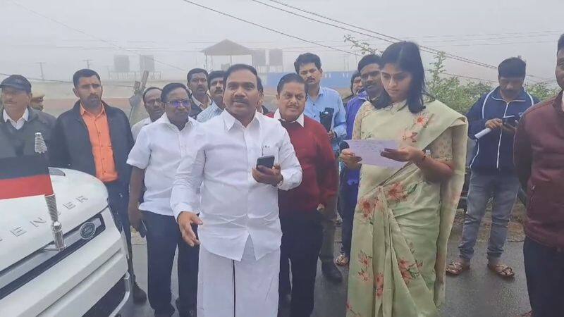 mp raja and minister ramachandran visit nilgiris for inspect affected areas by heavy rain vel