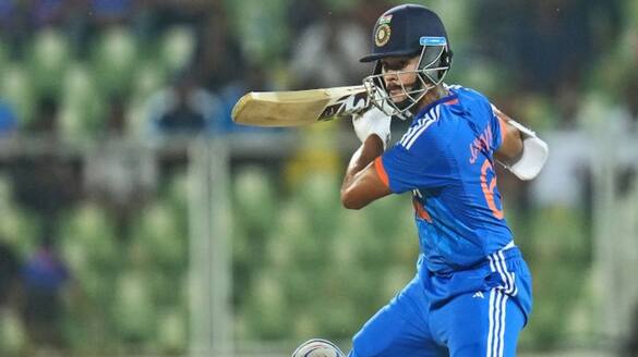 Yashasvi Jaiswal Create History by hitting 53 runs by an Indian in Powerplay in T20I against Australia at Thiruvananthapuram rsk 