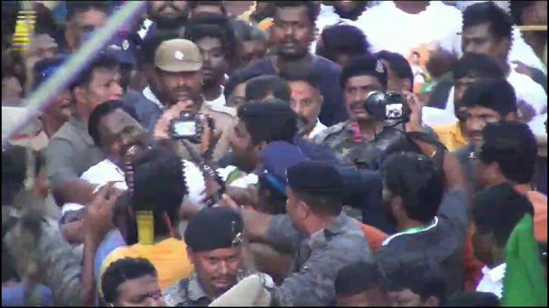 Defence officers beat bjp cadre who try to hug a state president annamalai at en mann en makkal rally in thanjavur vel