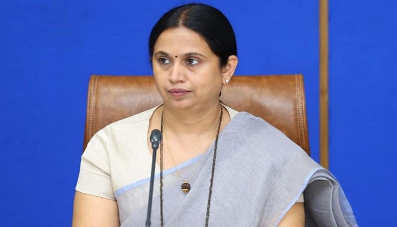 Summons issued to Minister Lakshmi Hebbalkar For Violation of Code of Conduct grg