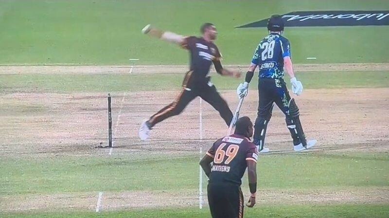 Bizarre No Ball In T10 League Leaves Social Media Stunned