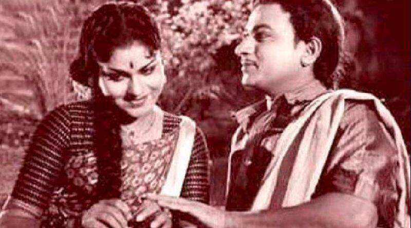 Renowned Kannada film actress Leelavati passed away today bengaluru rav