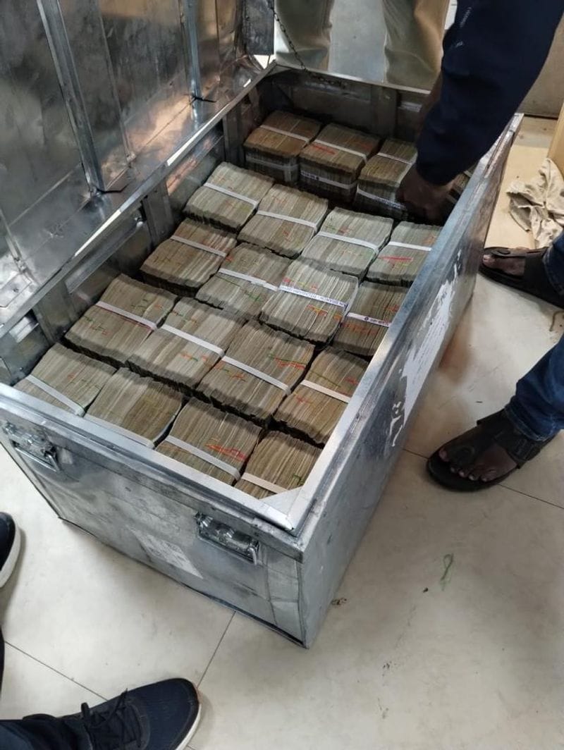 Odisha ongoing IT raids see rise in seized funds on Day-6; Cash haul crosses Rs 350 crore AJR