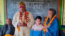 inspirational story of primary teacher vijay kumar chansauriya donated 40 lacs pf money to needy childrens zkamn