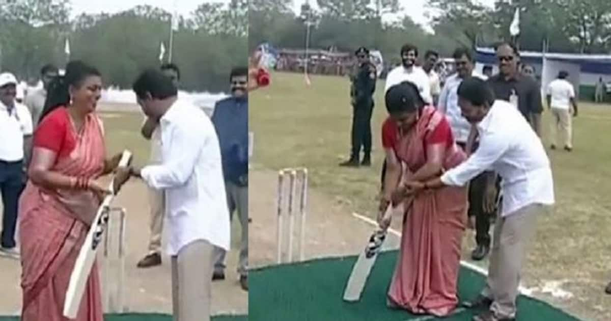 Ys Jagan Teach Batting To Minister Roja In Adudam Andhra Programme Video Goes Viral 3027