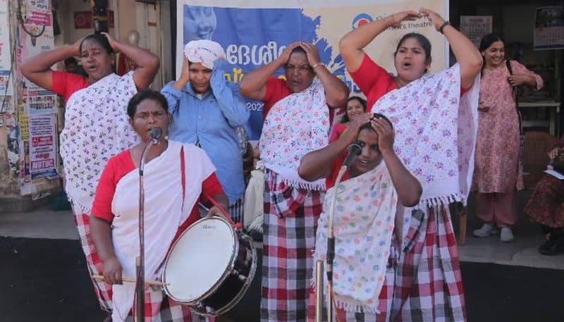 Nireeksha national womens theatre festival ith engala kadalu by valiyathura fisherwomen rlp