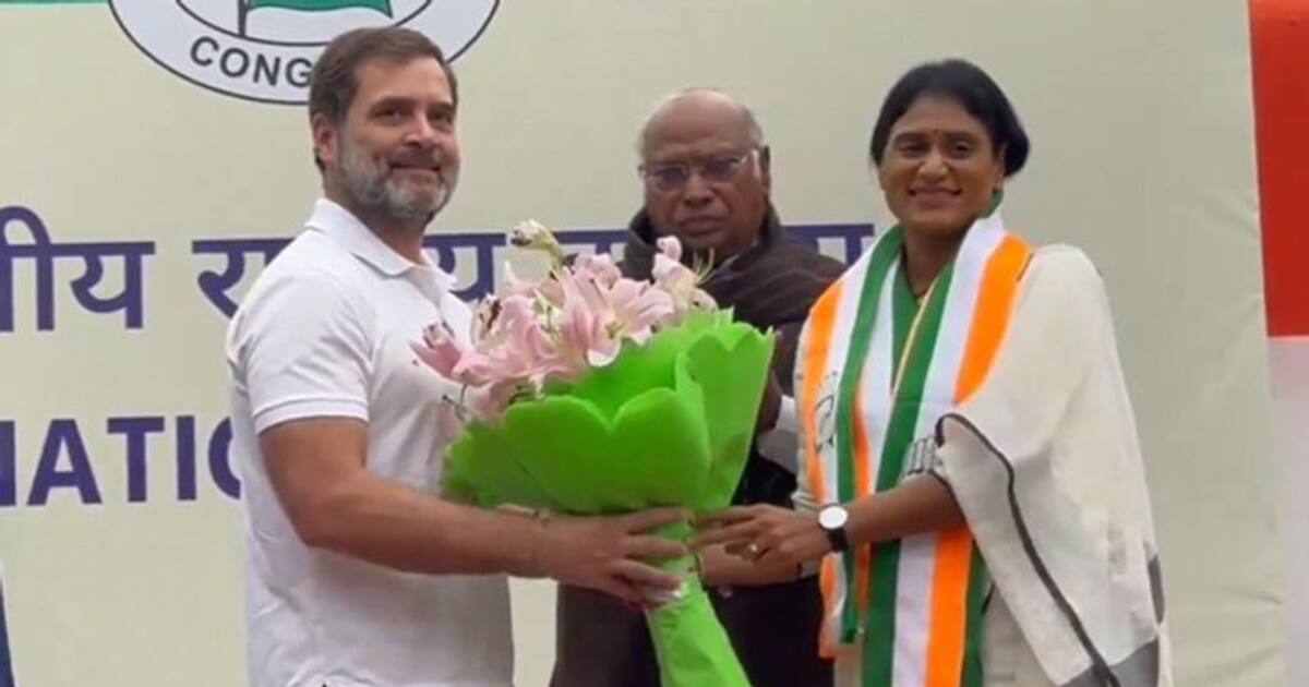 Jagan Mohan Reddy's Sister YS Sharmila Joins Congress Ahead Of 2024 Lok ...