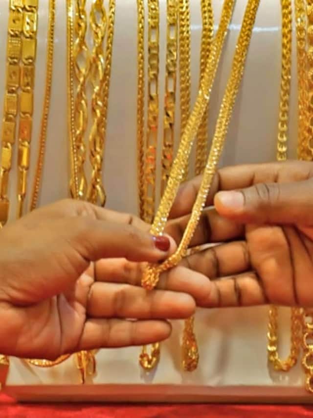 Gold prices in Chennai fell by Rs 20 per gram KAK