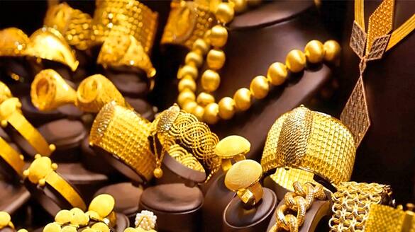 gold rates update: Gold price rises Rs 10 to Rs 73,320, silver climbs Rs 100 to Rs 86,600-sak