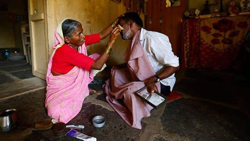 Meet Shantabai who challenged the male-dominated business by becoming Indias first female barber iwh