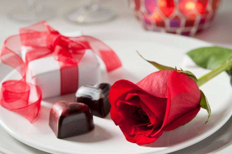 Rose Day 2024: 5 heart-warming rose-inspired recipes to ignite romance during Valentine's week snt