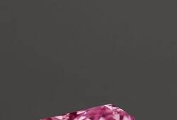 What Makes Pink Diamonds So Expensive most-expensive-diamond-in-the-world-pink-diamond-cost-per-carat iwh