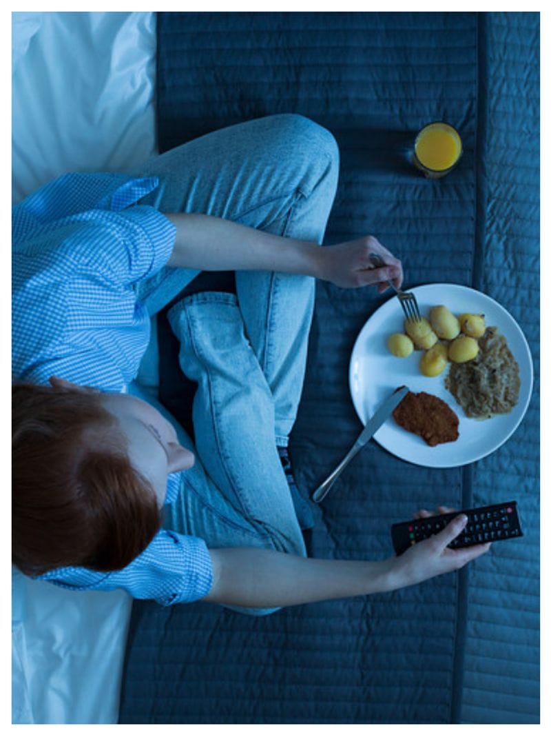6 reasons you should stop eating late at night