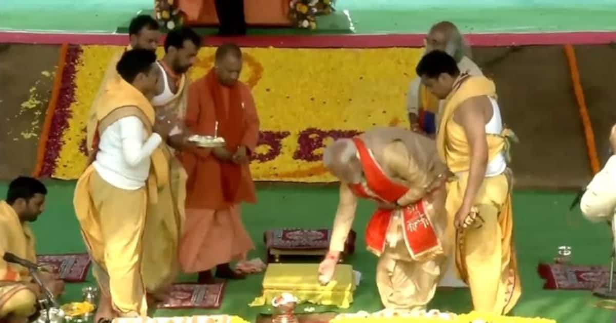 Pm Modi Lays Foundation Stone For Hindu Shrine Kalki Dham In Uttar Pradeshs Sambhal 4268