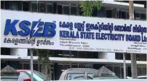 KSEB employees complained that attack against KSEB office after electricity power  cut 