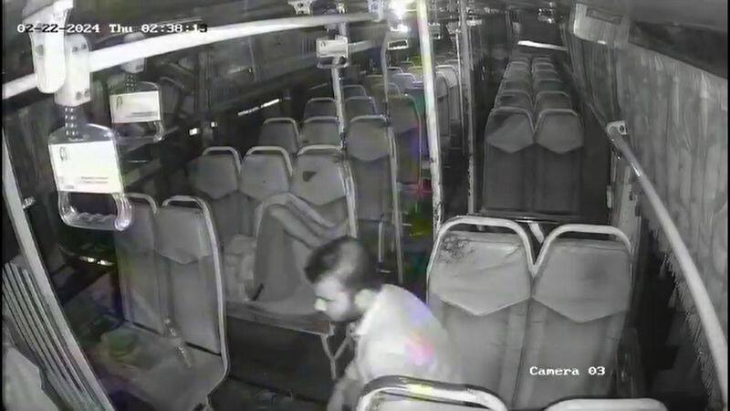 man theft a money from private bus at gandhipuram bus stand in coimbatore vel