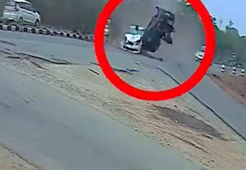 Viral Video:  Horrific accident in Telangana leaves four injured, raises concerns over road safety (WATCH)