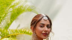 rakul preet singh mehendi lehenga photos details in hindi bridal lehenga designs kxa 