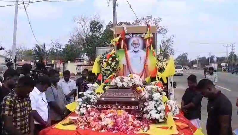 Santhanan Death people gathered in sri lanka to pay last respect ans