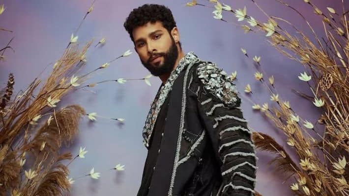 Siddhant Chaturvedi gets immense fan love at recent event in Bangalore ATG