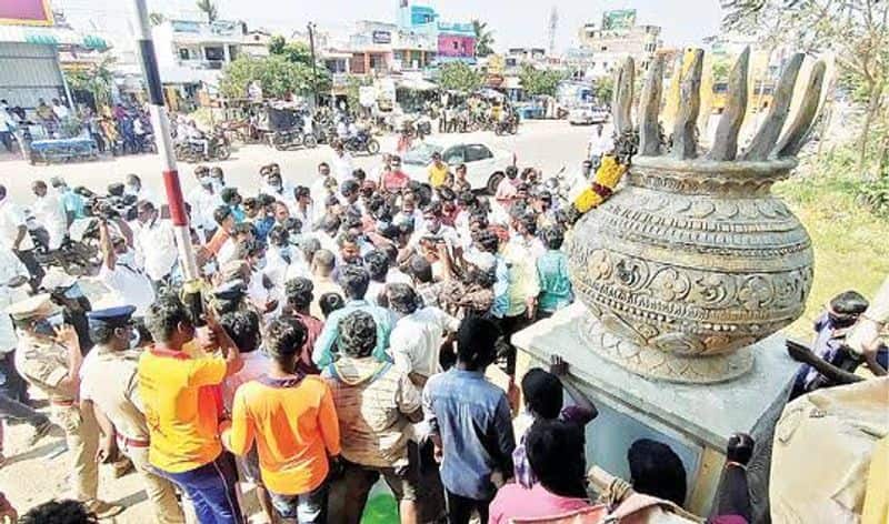 A protest will be held if the Agni kalasam symbol removed in Tiruvannamalai is not reinstated KAK
