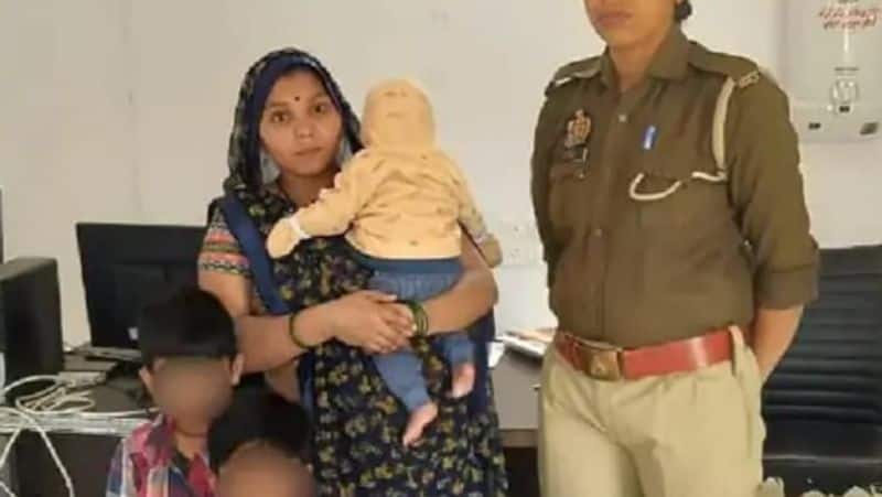 Uttar Pradesh Crime News Jhansi Police 14 months ago Revelation of registered murder case girl who ran away with her lover along with her two sons was found XSMN