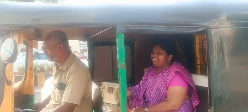Lok sabha election 2024 Enforcement of Code of Conduct Belagavi Mayor went home in auto video viral rav