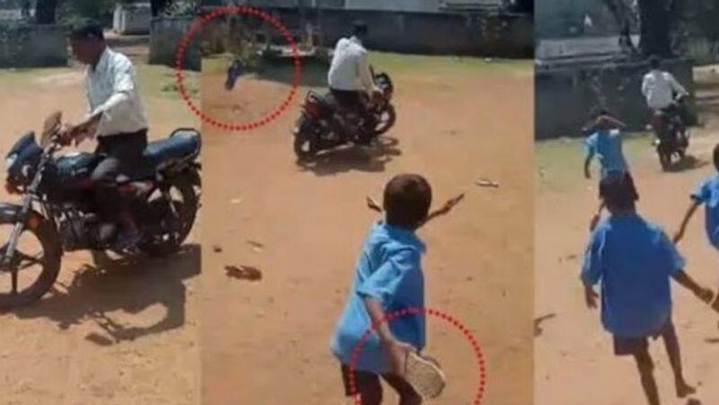 Chhattisgarh School students chase drunk teacher throw slippers tvk