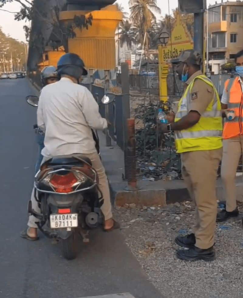 Bengaluru: Elderly resident's act of kindness towards traffic police goes viral, restores faith in humanity